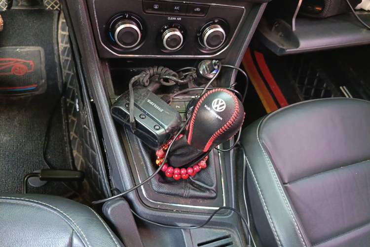 Used Volkswagen Lavida 2015 1.6L Manual Comfort Edition Gear Lever