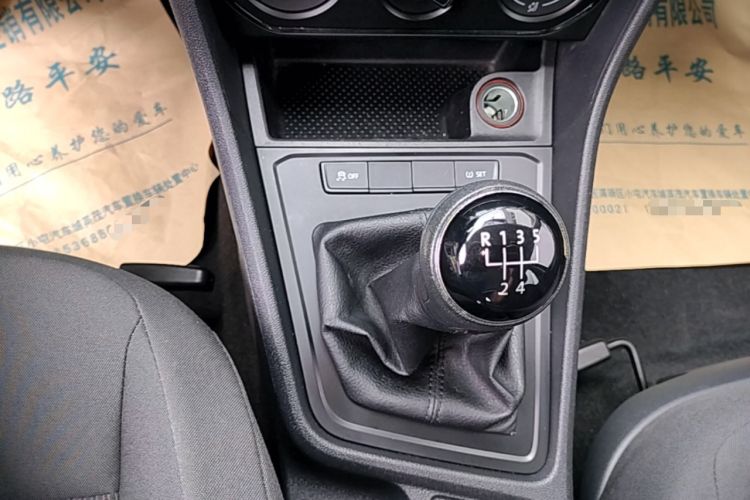 Used Volkswagen Lavida 2015 1.6L Manual Fashion Edition Gear Lever