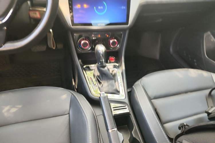 Used Volkswagen Lavida 2015 1.6L Automatic Comfort Edition Gear Lever