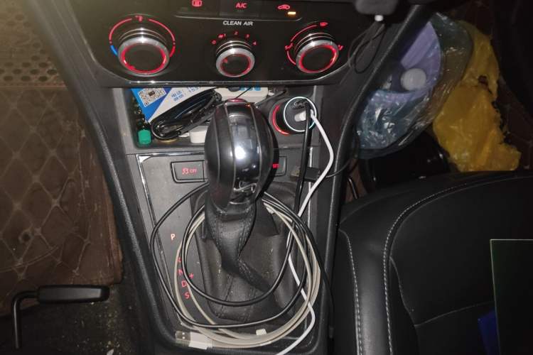 Used Volkswagen Lavida 2015 1.6L Automatic Comfort Edition Gear Lever