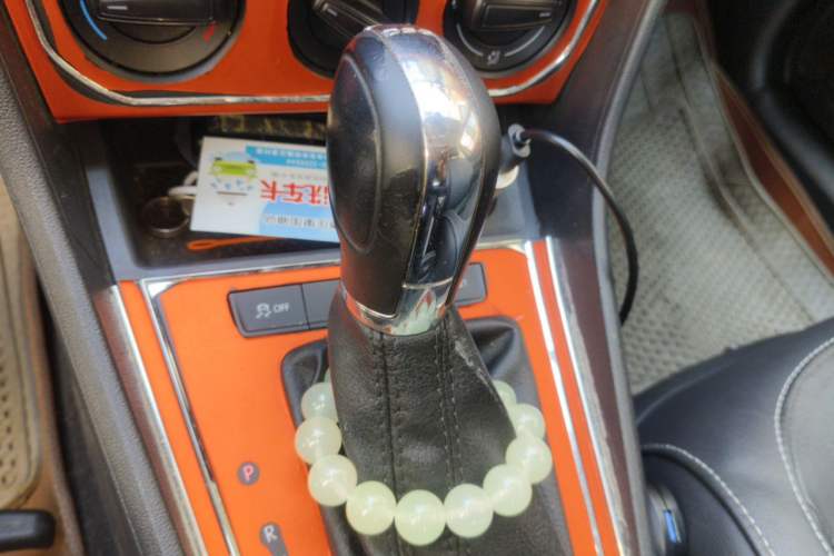 Used Volkswagen Lavida 2015 230TSI DSG Comfort Edition Gear Lever