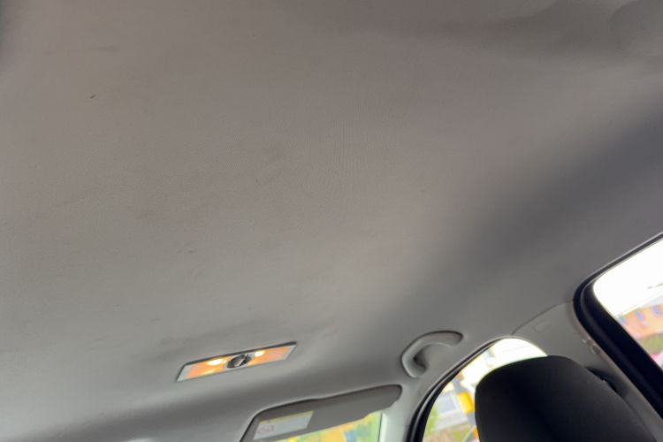 Used Volkswagen Lavida 2015 1.6L Automatic Fashion Edition Headliner