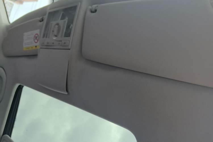 Used Volkswagen Lavida 2015 1.6L Automatic Comfort Edition Headliner