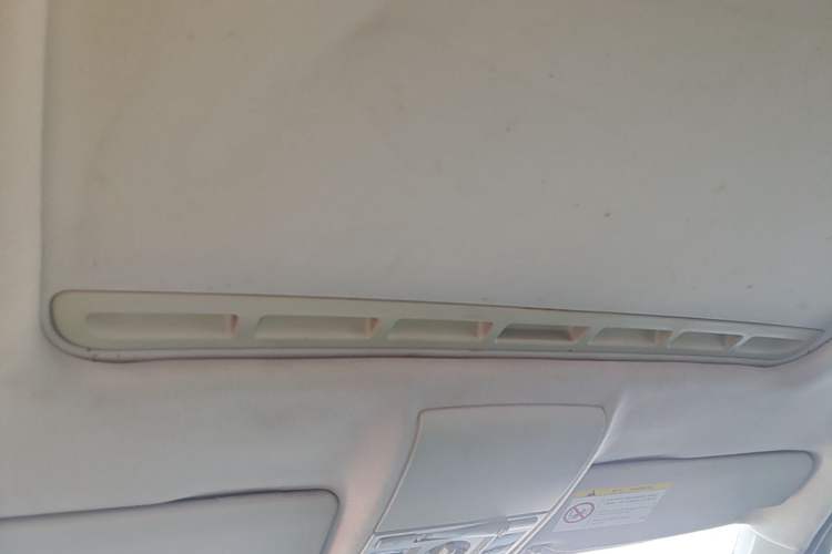 Used Volkswagen Lavida 2015 1.6L Automatic Comfort Edition Headliner