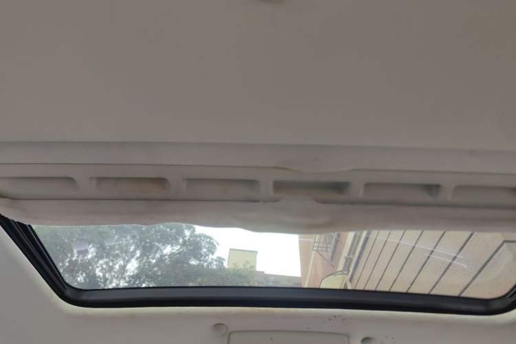 Used Volkswagen Lavida 2015 1.6L Automatic Comfort Edition Headliner