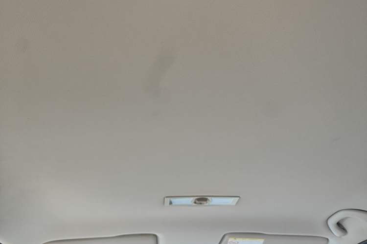 Used Volkswagen Lavida 2015 1.6L Manual Fashion Edition Headliner