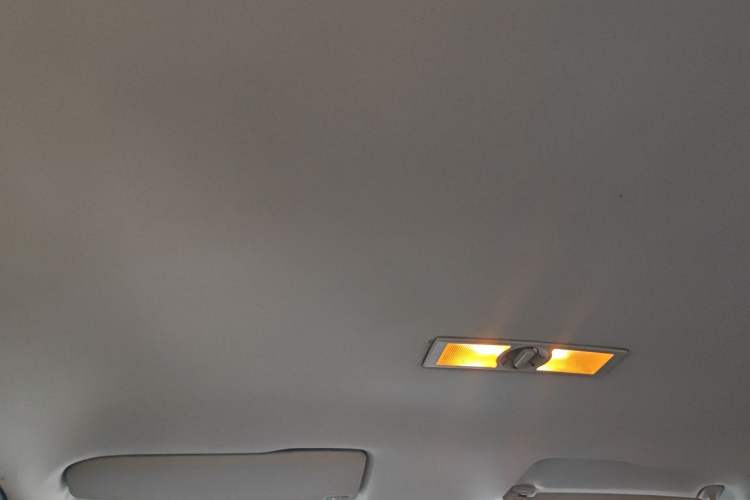 Used Volkswagen Lavida 2015 1.6L Automatic Fashion Edition Headliner