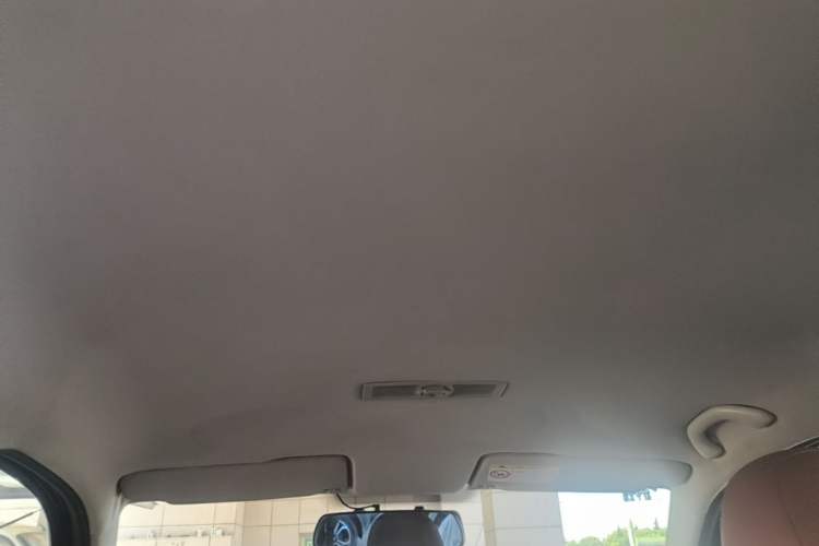 Used Volkswagen Lavida 2015 1.6L Manual Fashion Edition Headliner
