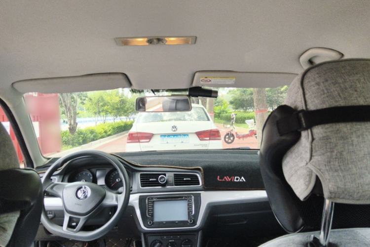 Used Volkswagen Lavida 2015 1.6L Manual Fashion Edition Headliner