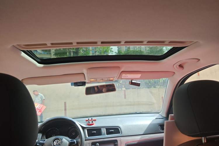 Used Volkswagen Lavida 2015 1.6L Manual Comfort Edition Headliner
