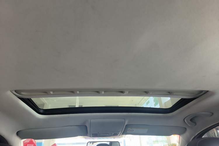Used Volkswagen Lavida 2015 1.6L Automatic Comfort Edition Headliner