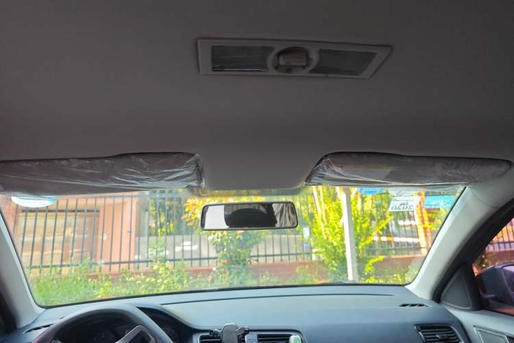Used Volkswagen Lavida 2015 1.6L Manual Fashion Edition Headliner