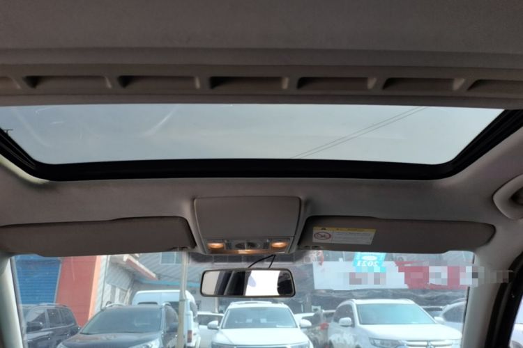 Used Volkswagen Lavida 2015 1.6L Automatic Comfort Edition Headliner