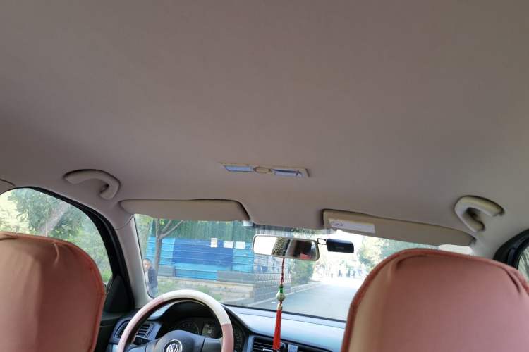 Used Volkswagen Lavida 2015 1.6L Manual Fashion Edition Headliner