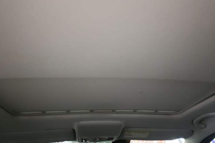 Used Volkswagen Lavida 2015 1.6L Manual Comfort Edition Headliner