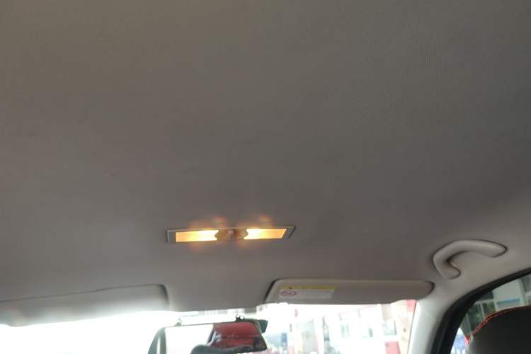 Used Volkswagen Lavida 2015 1.6L Automatic Fashion Edition Headliner