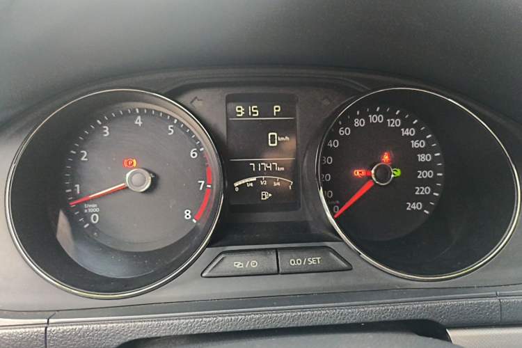 Used Volkswagen Lavida 2015 230TSI DSG Comfort Edition Instrument Cluster