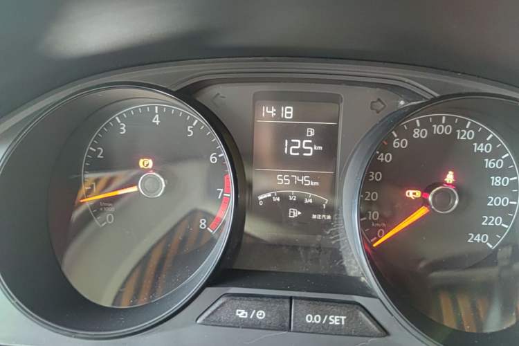 Used Volkswagen Lavida 2015 1.6L Manual Fashion Edition Instrument Cluster