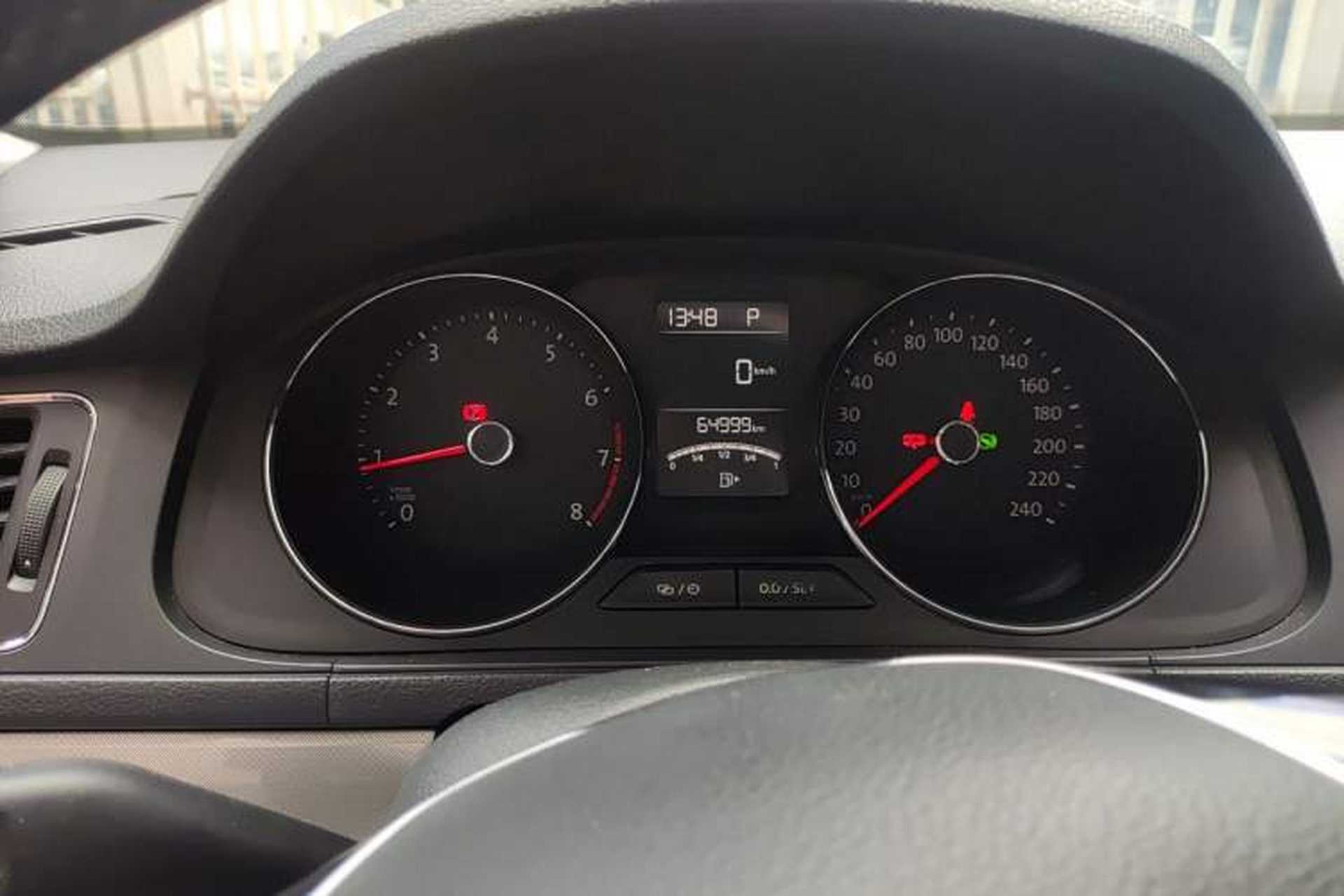 Used Volkswagen Lavida 2015 1.6L Automatic Comfort Edition Instrument Cluster