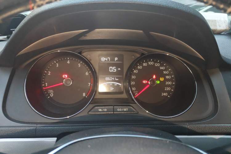Used Volkswagen Lavida 2015 230TSI DSG Comfort Edition Instrument Cluster