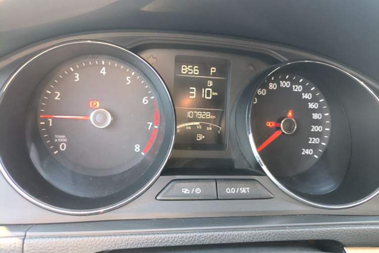 Used Volkswagen Lavida 2015 230TSI DSG Comfort Edition Instrument Cluster