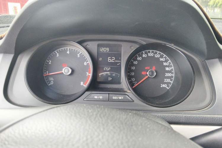 Used Volkswagen Lavida 2015 1.6L Manual Fashion Edition Instrument Cluster