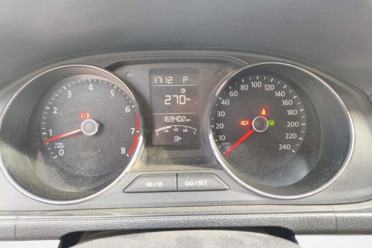 Used Volkswagen Lavida 2015 1.6L Automatic Comfort Edition Instrument Cluster