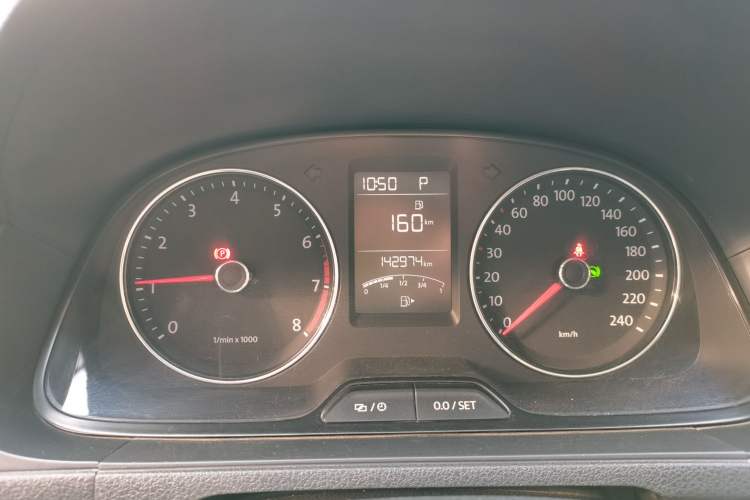Used Volkswagen Lavida 2015 1.6L Automatic Comfort Edition Instrument Cluster