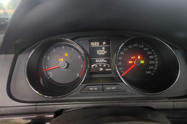 Used Volkswagen Lavida 2015 230TSI DSG Comfort Edition Instrument Cluster