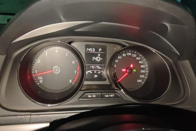 Used Volkswagen Lavida 2015 230TSI DSG Comfort Edition Instrument Cluster