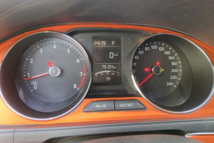 Used Volkswagen Lavida 2015 230TSI DSG Comfort Edition Instrument Cluster