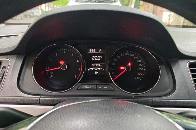 Used Volkswagen Lavida 2015 230TSI DSG Comfort Edition Instrument Cluster
