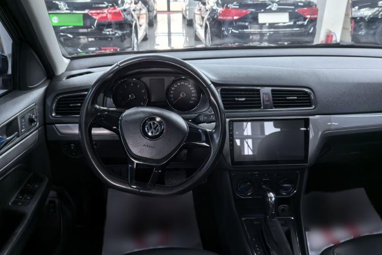 Used Volkswagen Lavida 2015 1.6L Automatic Comfort Edition Interior 1