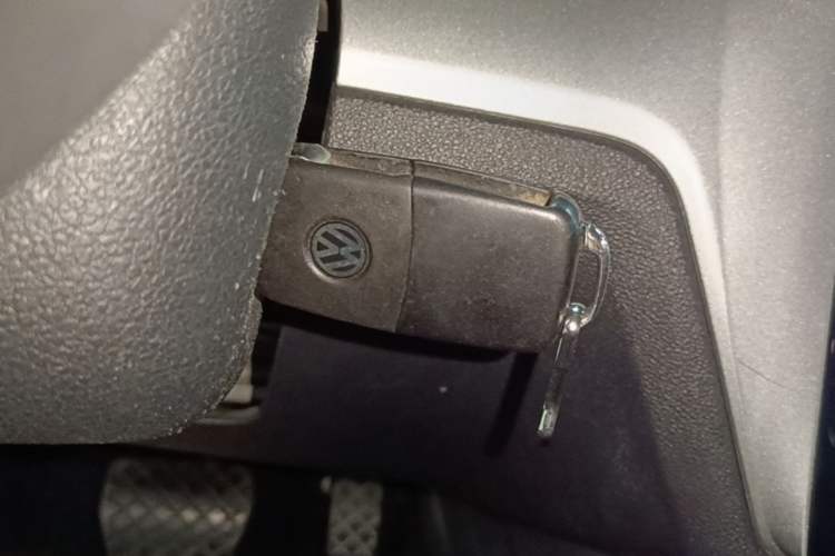 Used Volkswagen Lavida 2015 1.6L Automatic Fashion Edition Interior 1