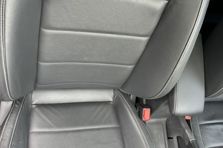 Used Volkswagen Lavida 2015 1.6L Automatic Comfort Edition Interior 11