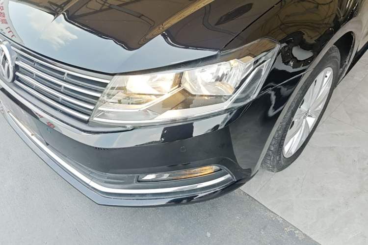 Used Volkswagen Lavida 2015 1.6L Automatic Comfort Edition Left Front Headlight