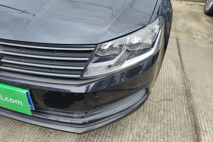 Used Volkswagen Lavida 2015 1.6L Manual Fashion Edition Left Front Headlight