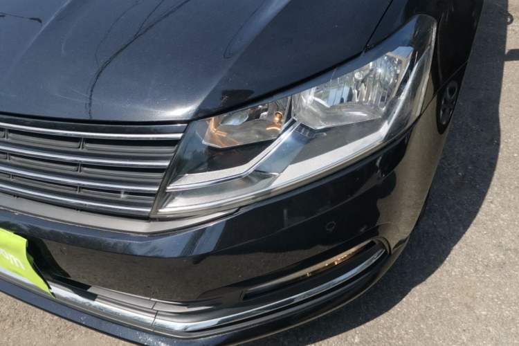 Used Volkswagen Lavida 2015 1.6L Manual Comfort Edition Left Front Headlight