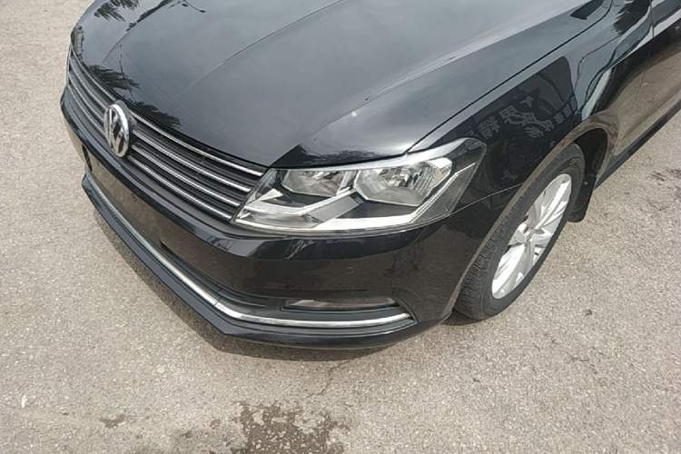 Used Volkswagen Lavida 2015 1.6L Automatic Comfort Edition Left Front Headlight