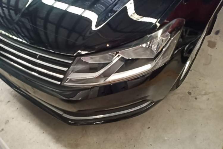 Used Volkswagen Lavida 2015 1.6L Automatic Comfort Edition Left Front Headlight