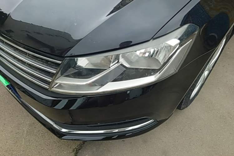 Used Volkswagen Lavida 2015 1.6L Automatic Comfort Edition Left Front Headlight