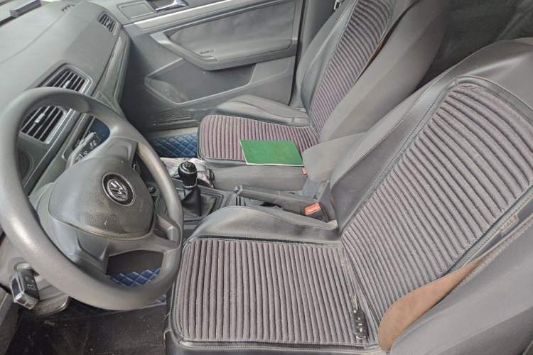 Used Volkswagen Lavida 2015 1.6L Manual Fashion Edition Left Front Seat