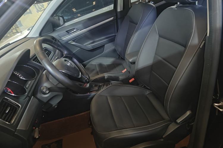 Used Volkswagen Lavida 2015 1.6L Automatic Comfort Edition Left Front Seat