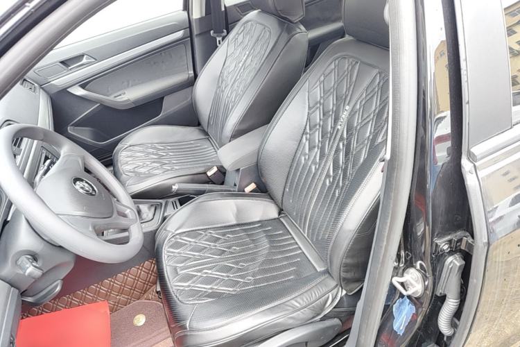 Used Volkswagen Lavida 2015 1.6L Automatic Fashion Edition Left Front Seat