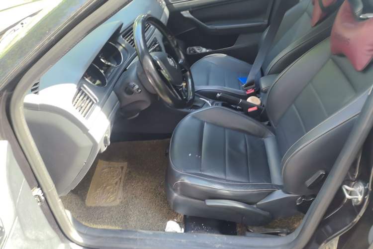 Used Volkswagen Lavida 2015 1.6L Automatic Comfort Edition Left Front Seat