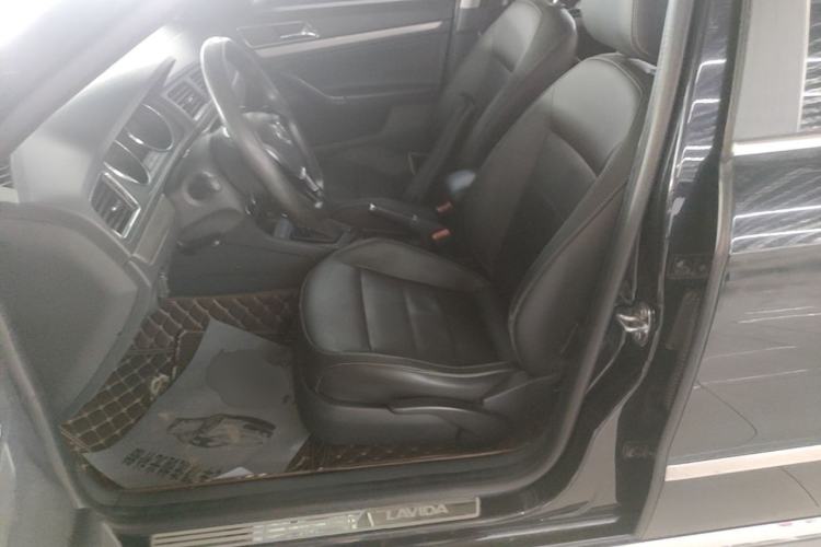 Used Volkswagen Lavida 2015 1.6L Automatic Comfort Edition Left Front Seat