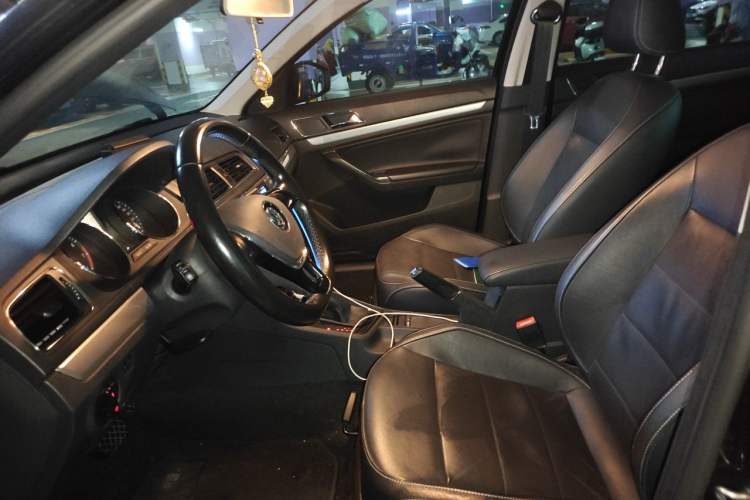 Used Volkswagen Lavida 2015 230TSI DSG Comfort Edition Left Front Seat