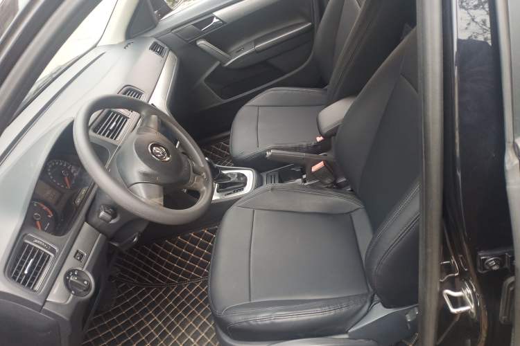 Used Volkswagen Lavida 2015 1.6L Automatic Fashion Edition Left Front Seat