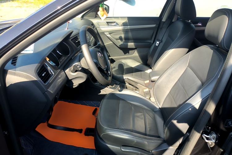 Used Volkswagen Lavida 2015 230TSI DSG Comfort Edition Left Front Seat