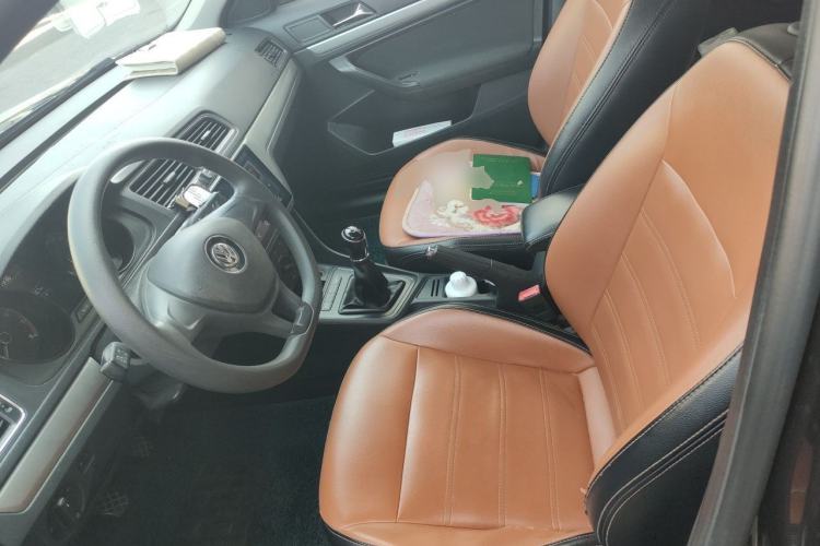 Used Volkswagen Lavida 2015 1.6L Manual Fashion Edition Left Front Seat